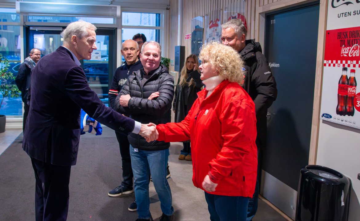 Wenja Kvam var en av de heldige som fikk håndhilse på statsministeren.