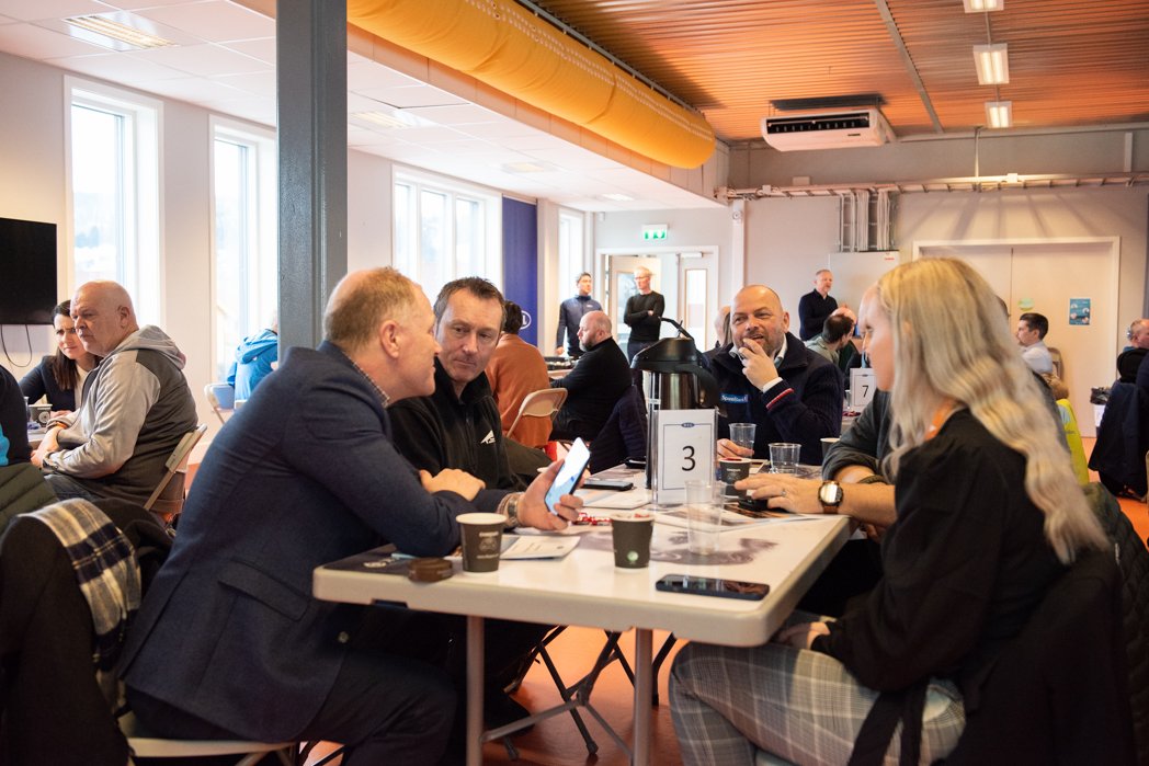 Diskusjon bord 2.jpg